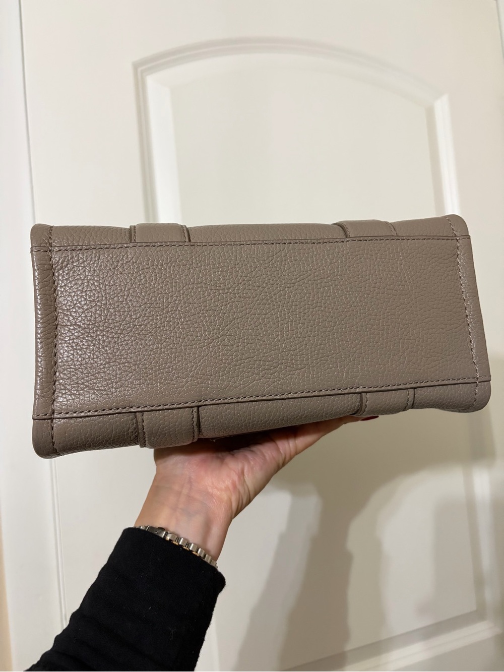 Marc Jacobs Small The Tote Bag in Cement - Picture 4 of 6